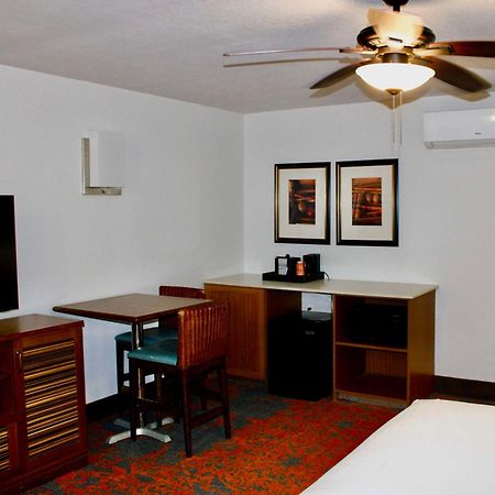Seafarer Inn & Suites, Ascend Hotel Collection Jekyll Island Exteriör bild